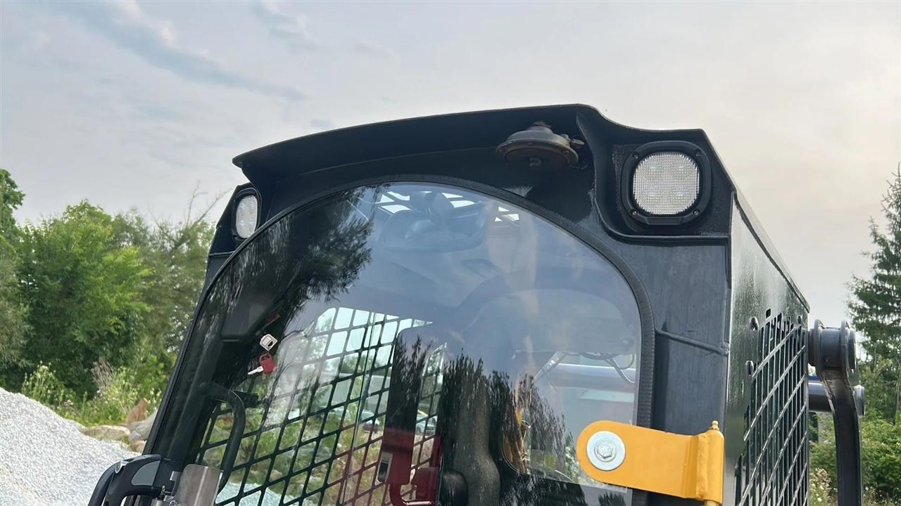 John Deere 332D  2010