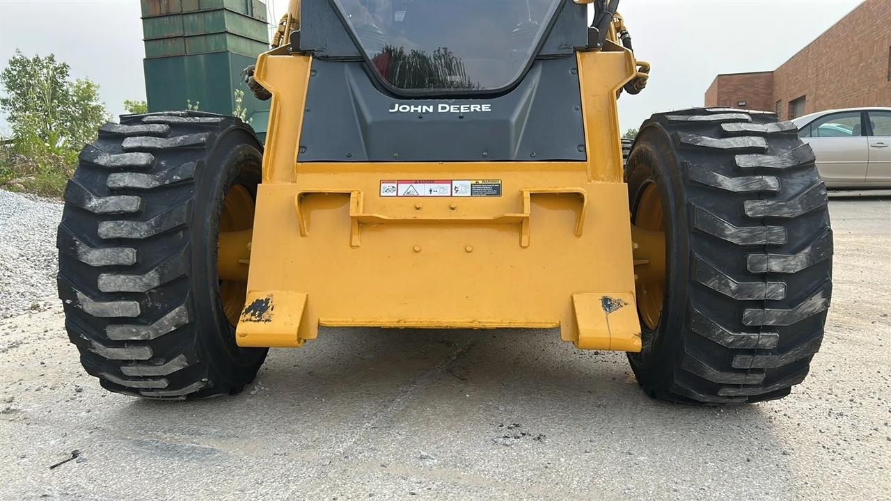 John Deere 332D  2010