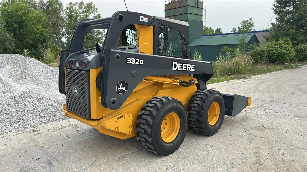 John Deere 332D  2010