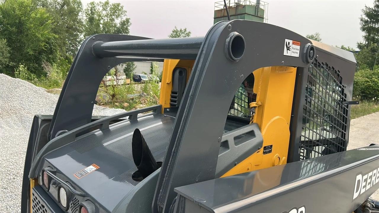 John Deere 332D  2010