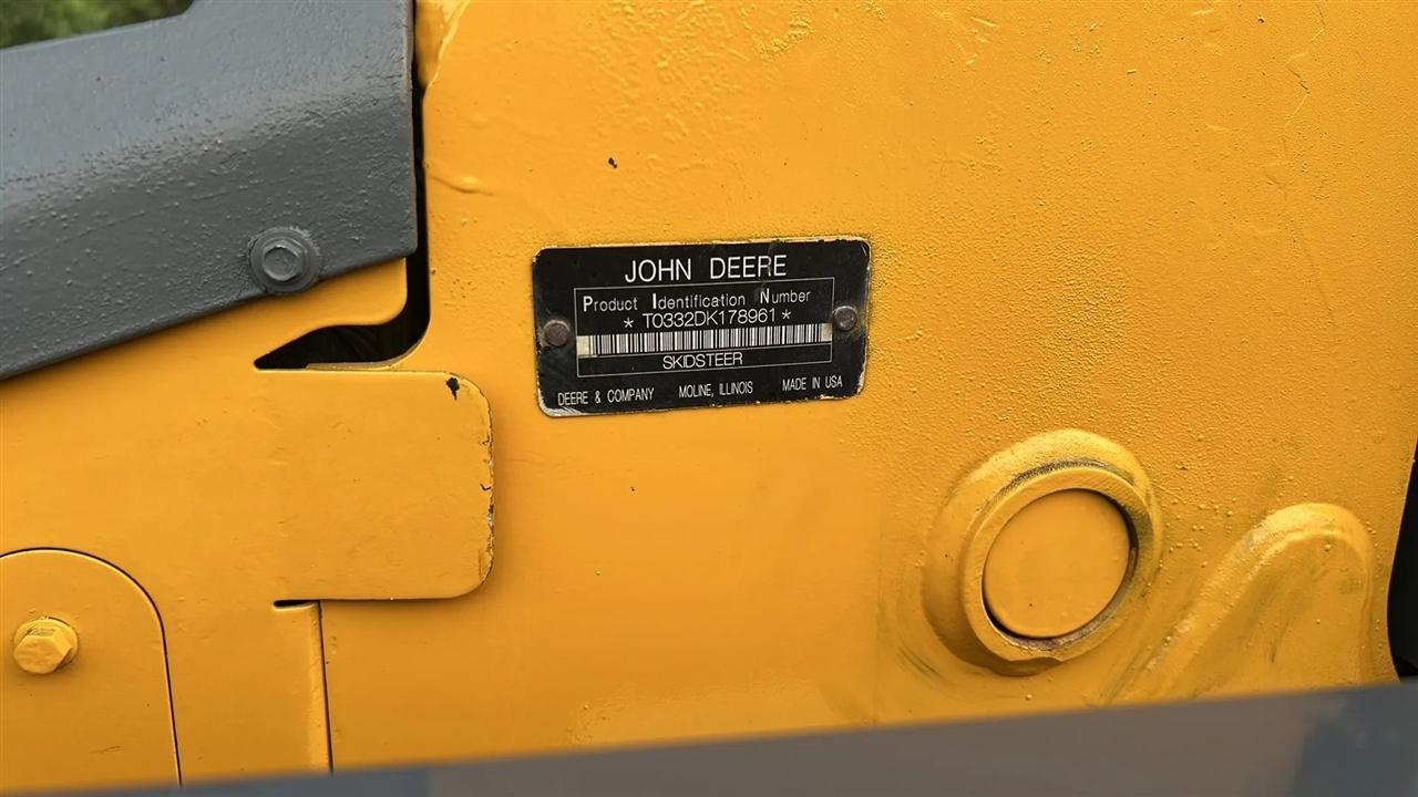 John Deere 332D  2010