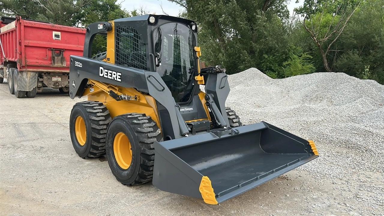 John Deere 332D  2010