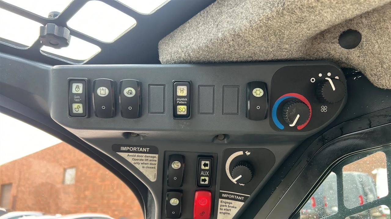 John Deere 332D  2010