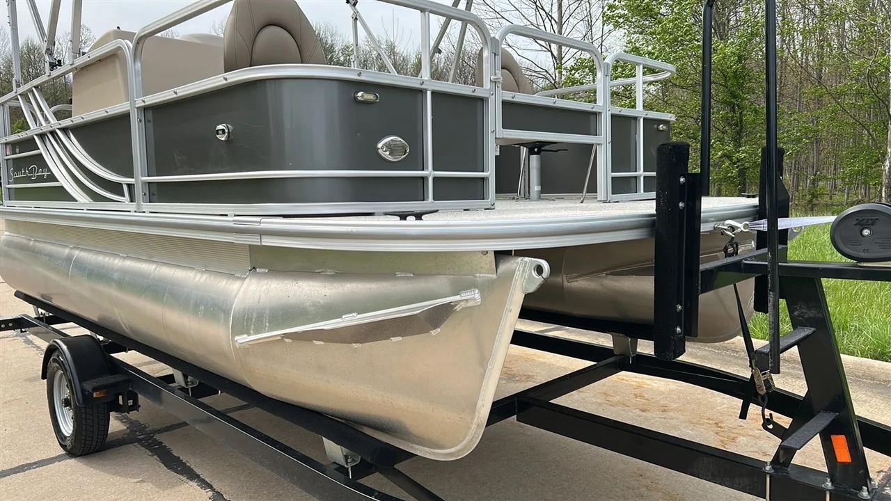 SouthBay Pontoon  2021