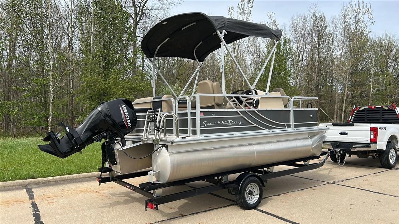 SouthBay Pontoon  2021