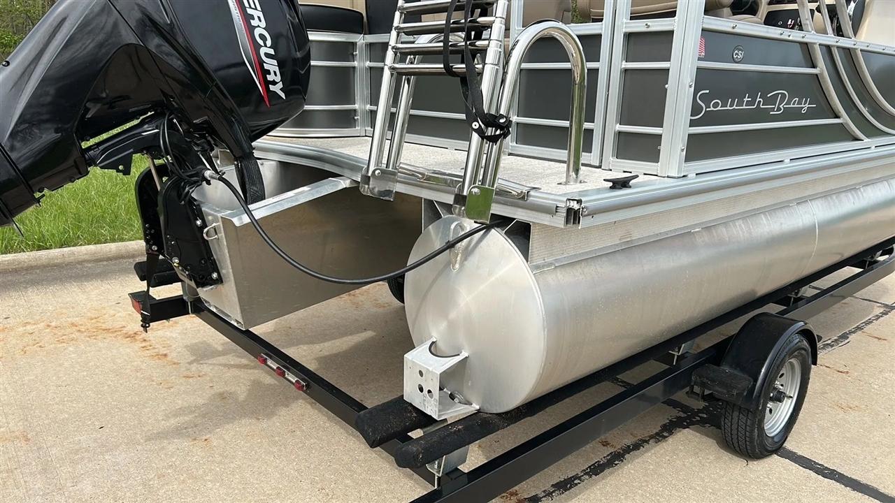 SouthBay Pontoon  2021
