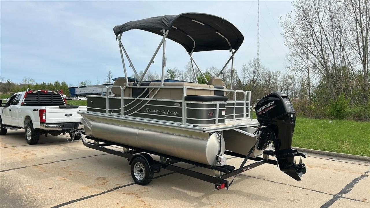 SouthBay Pontoon  2021
