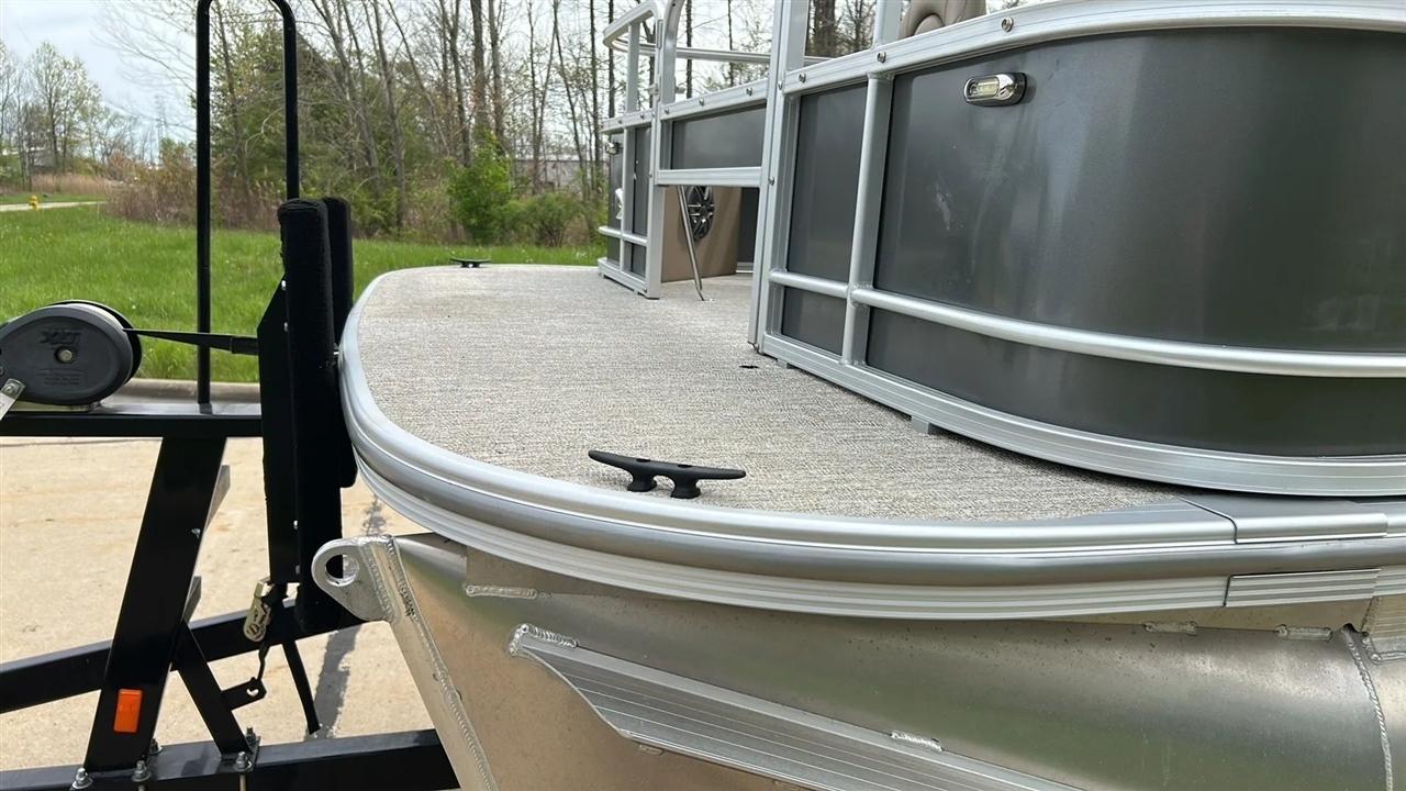 SouthBay Pontoon  2021