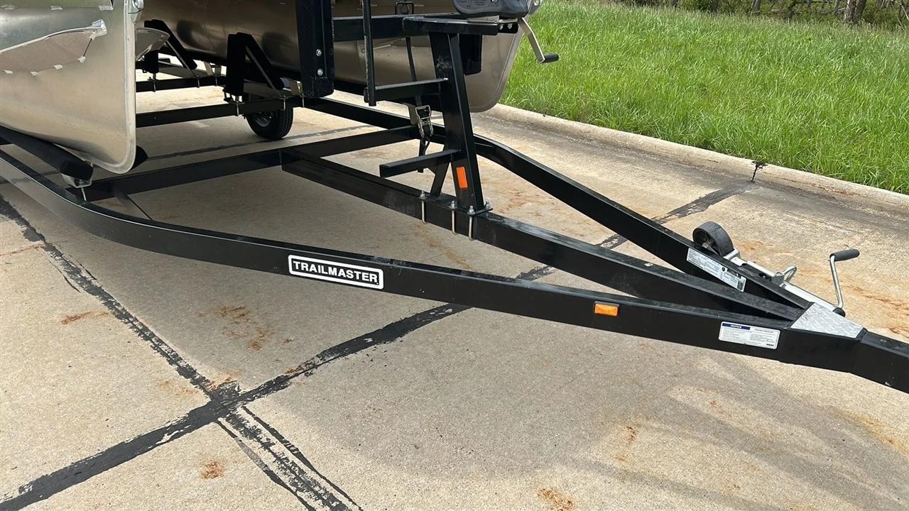 SouthBay Pontoon  2021