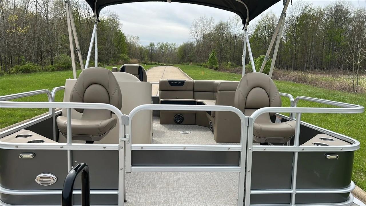 SouthBay Pontoon  2021