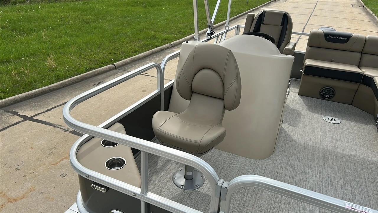 SouthBay Pontoon  2021
