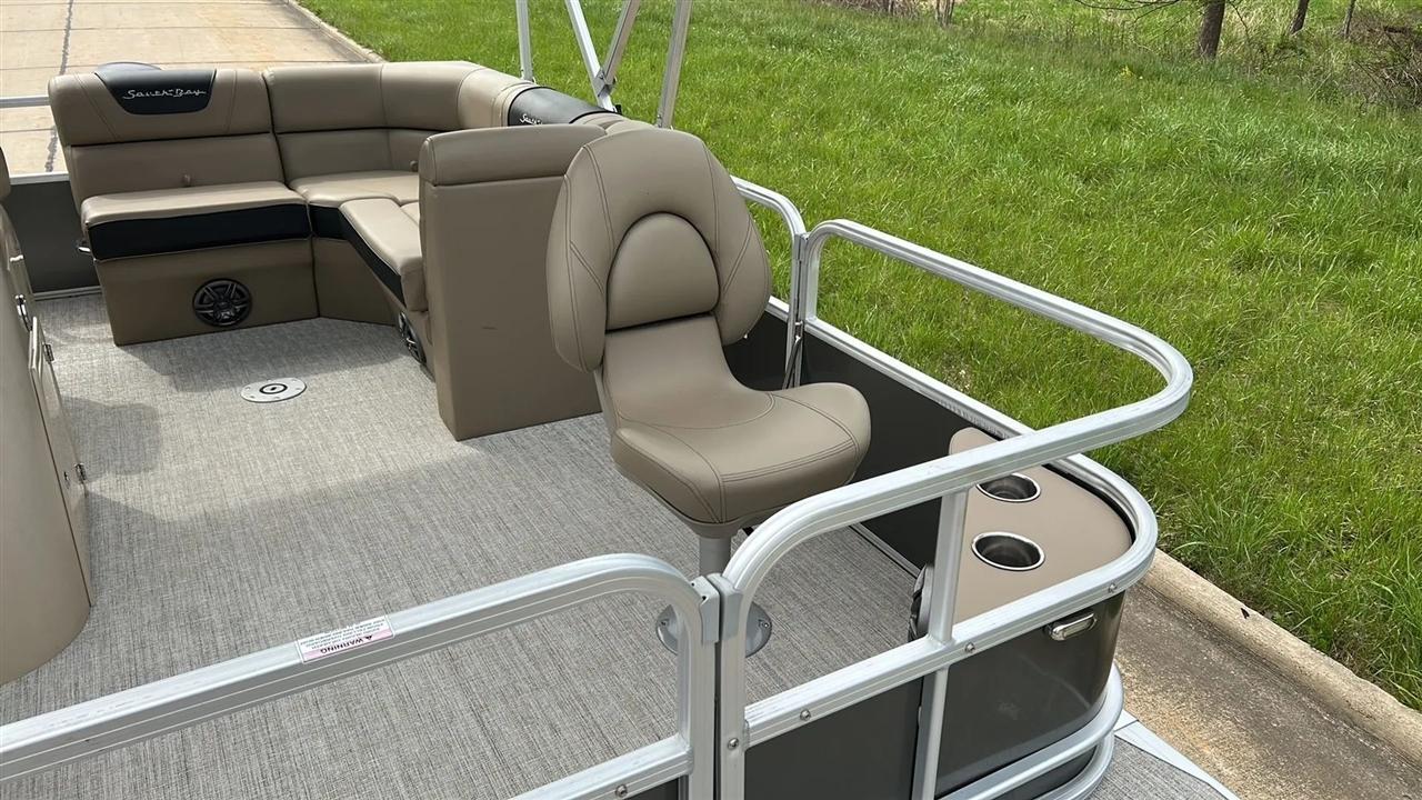 SouthBay Pontoon  2021