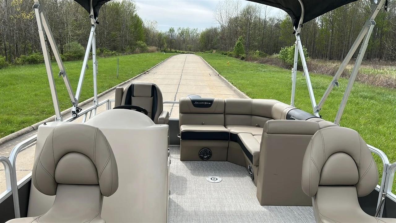 SouthBay Pontoon  2021