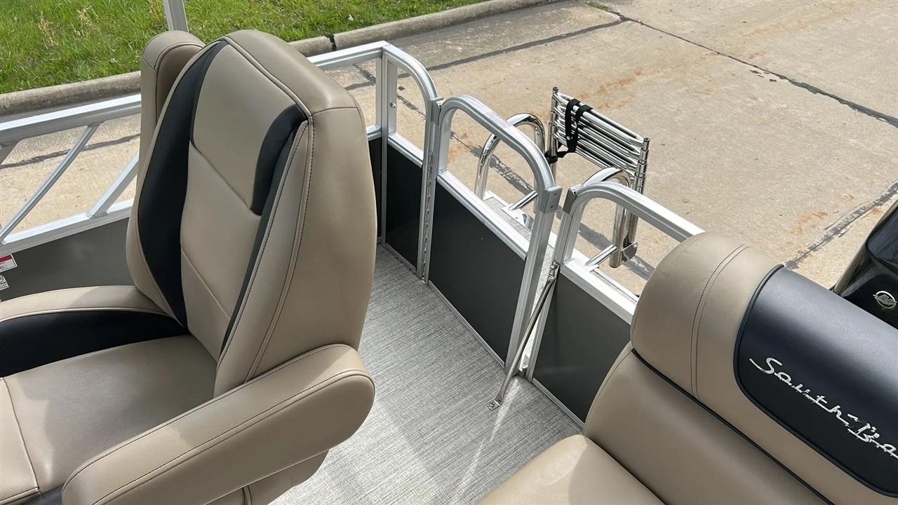 SouthBay Pontoon  2021