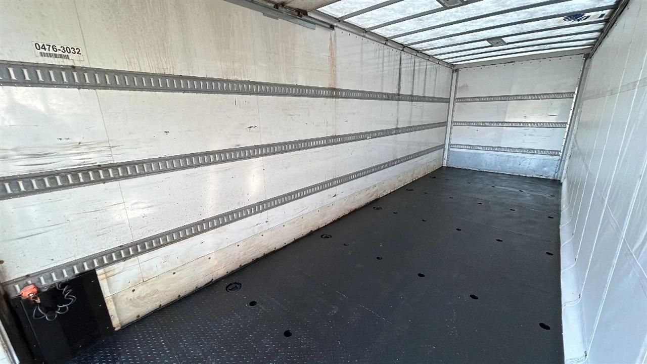 Freightliner M2 106  2022