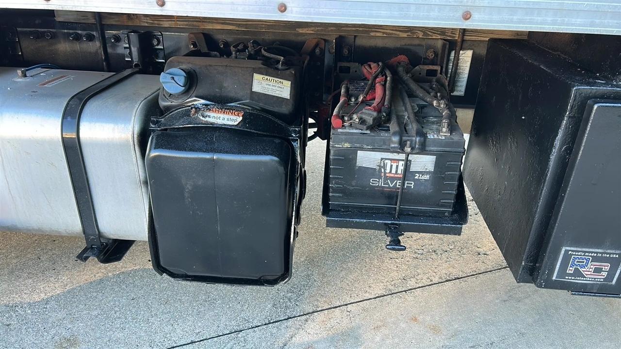 Freightliner M2 106  2022