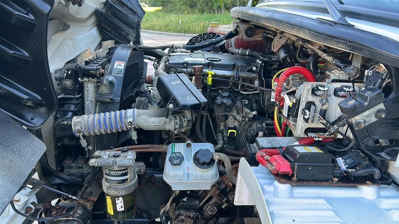 Freightliner M2 106  2022
