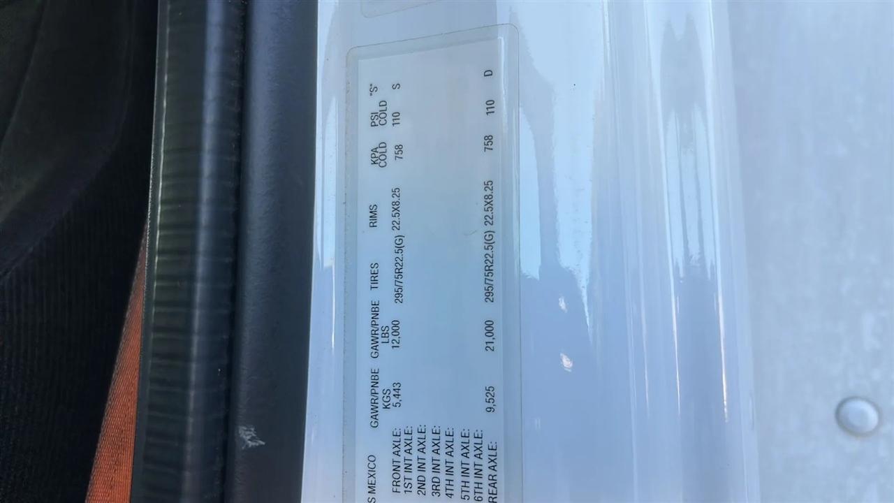 Freightliner M2 106  2022