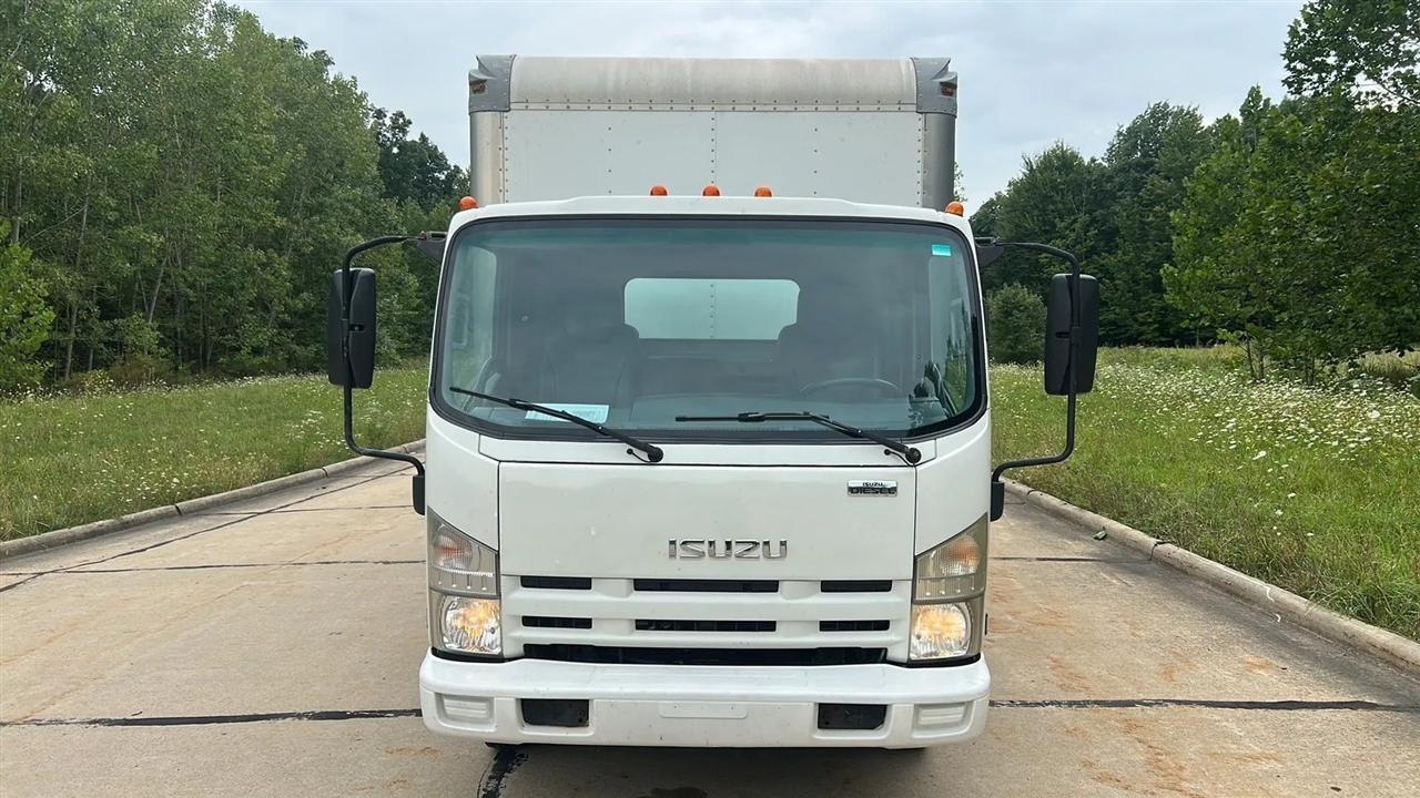 Isuzu NPR  2013