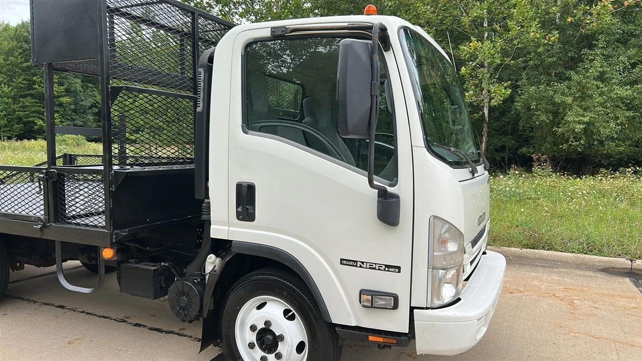 Isuzu NPR HD  2017