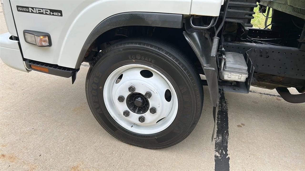 Isuzu NPR HD  2017