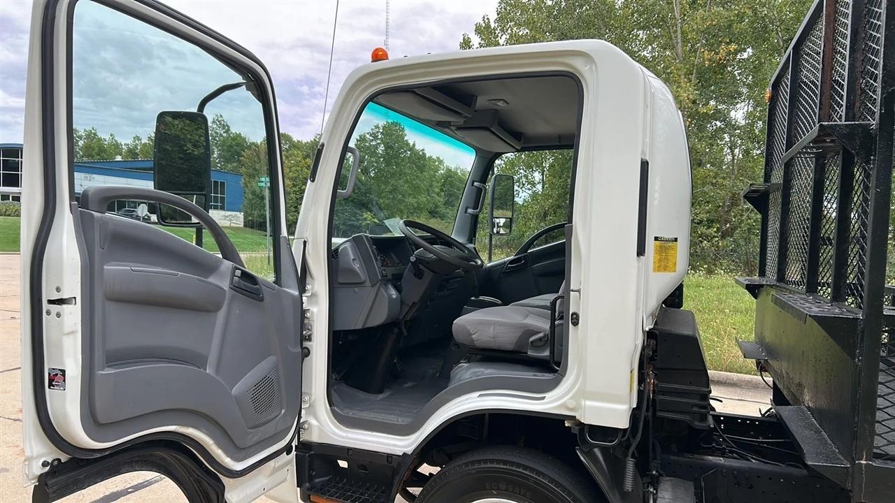 Isuzu NPR HD  2017