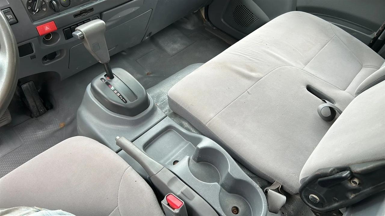Isuzu NPR HD  2017