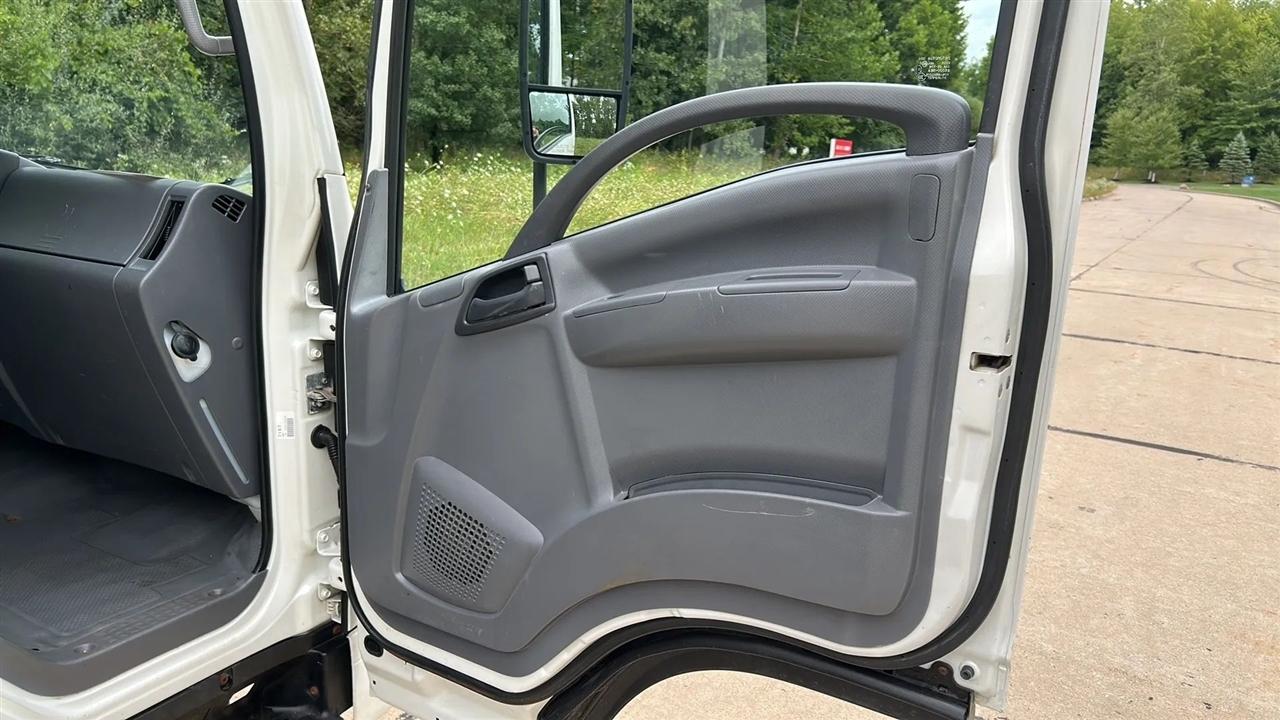 Isuzu NPR HD  2017