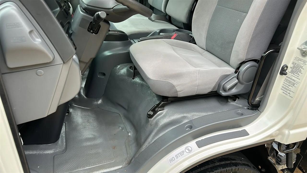 Isuzu NQR  2018