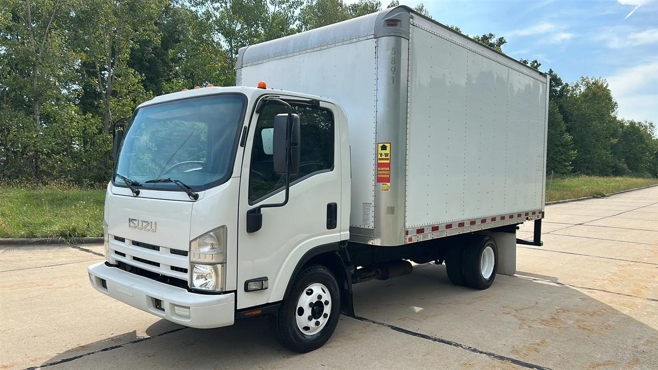 Isuzu NPR  2015