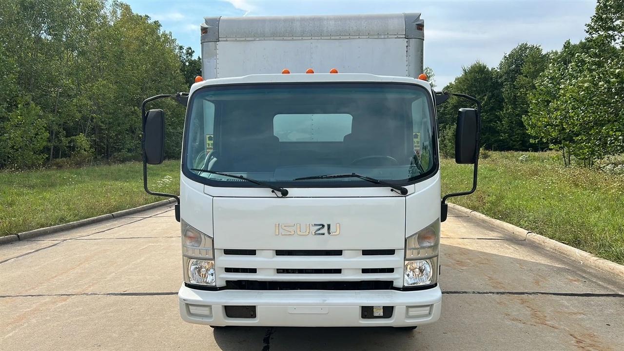 Isuzu NPR  2015