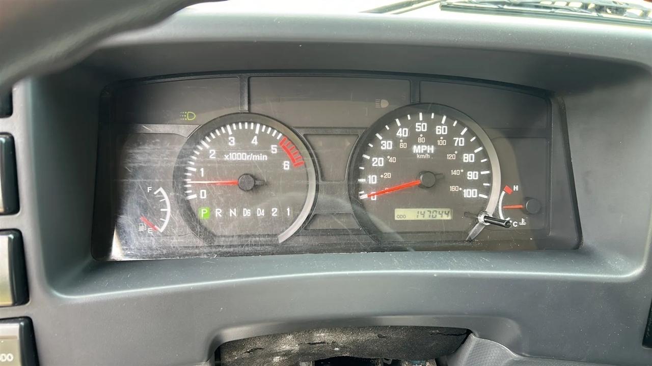 Isuzu NPR  2015