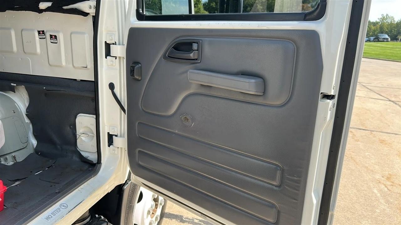 Isuzu NPR HD  2018