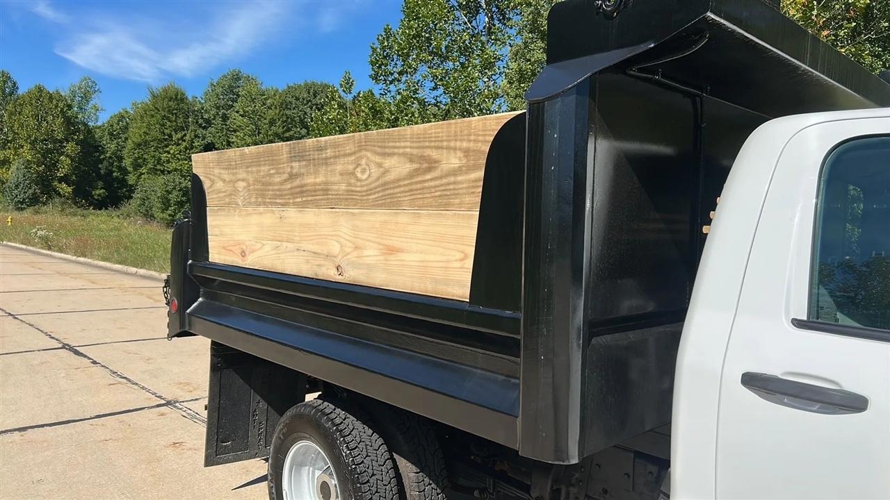 GMC Sierra 3500HD Base Long Box 4WD 2015