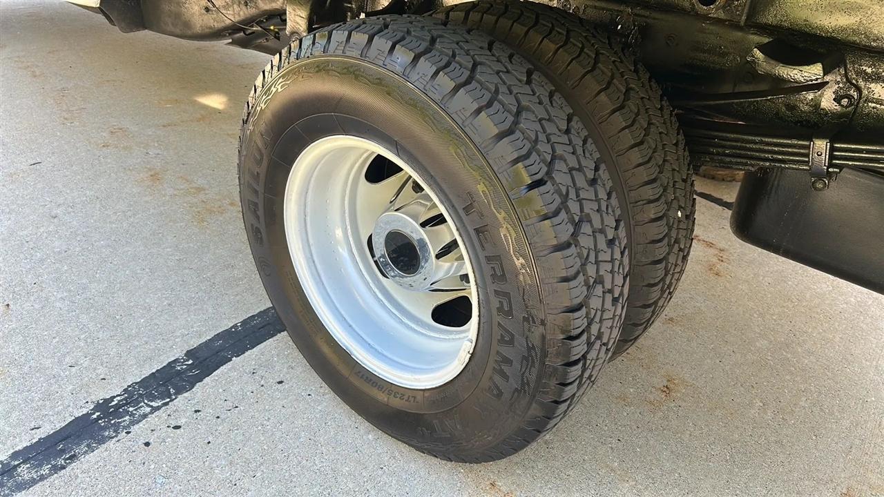 GMC Sierra 3500HD Base Long Box 4WD 2015