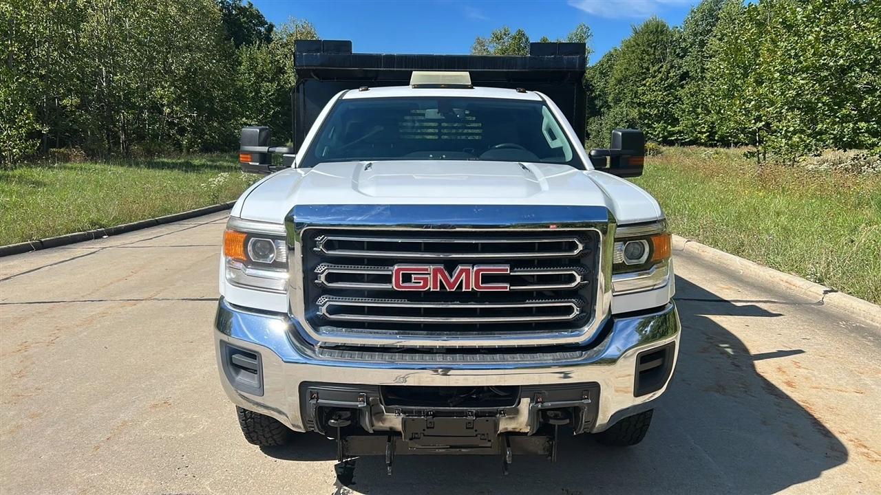 GMC Sierra 3500HD Base Long Box 4WD 2015