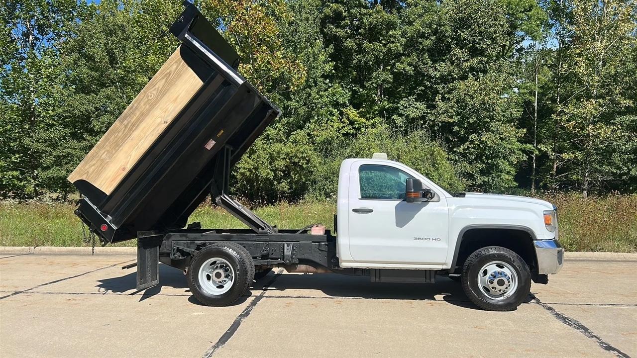 GMC Sierra 3500HD Base Long Box 4WD 2015