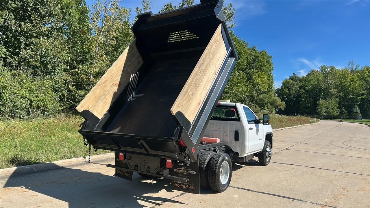 GMC Sierra 3500HD Base Long Box 4WD 2015