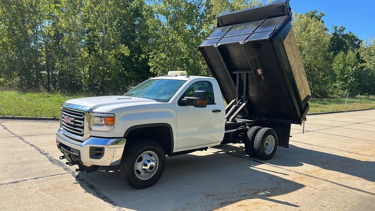 GMC Sierra 3500HD Base Long Box 4WD 2015