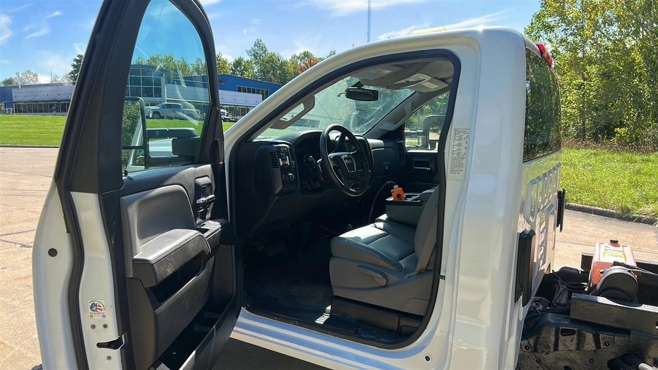 GMC Sierra 3500HD Base Long Box 4WD 2015