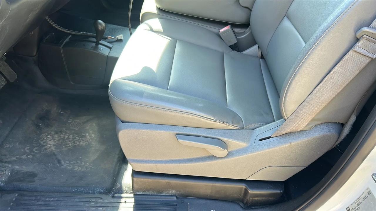 GMC Sierra 3500HD Base Long Box 4WD 2015