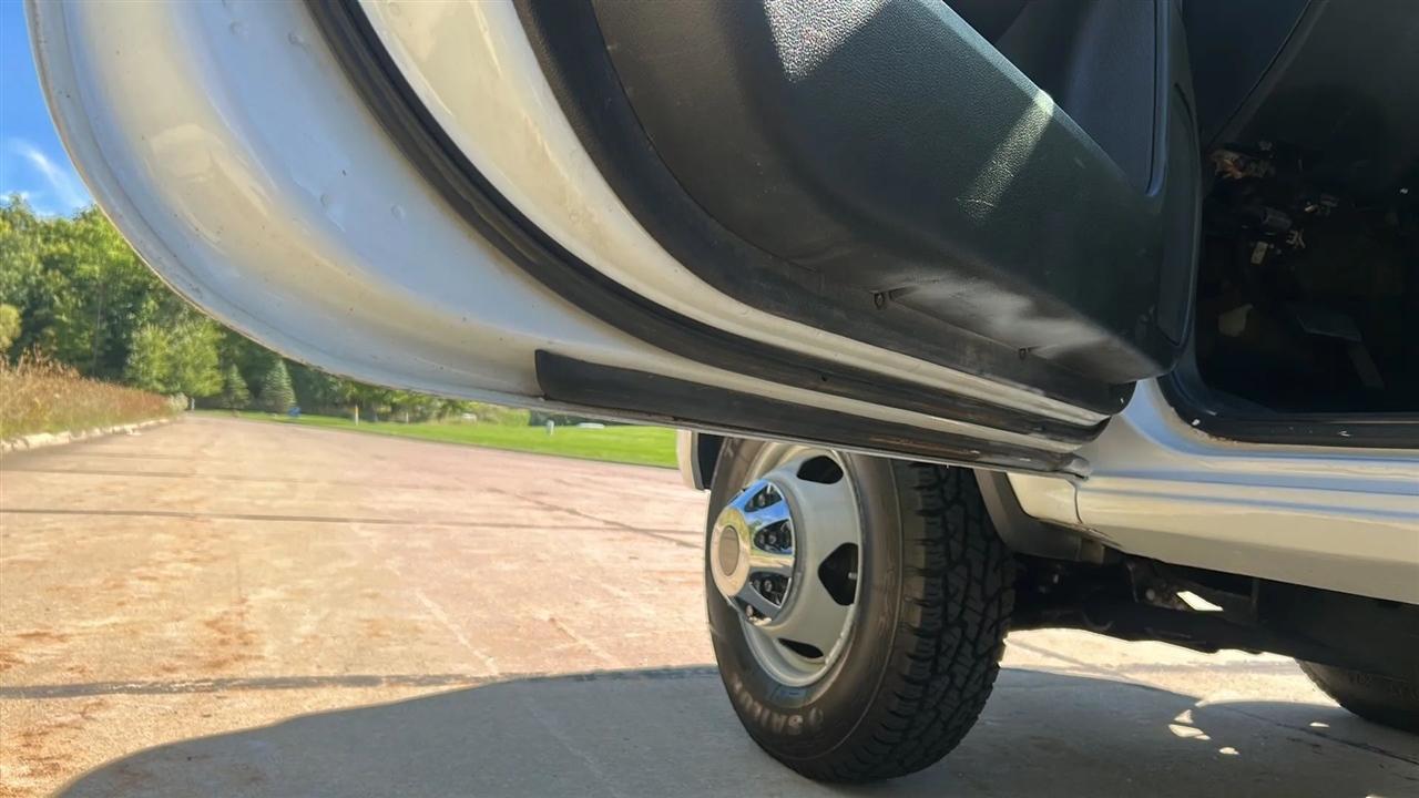 GMC Sierra 3500HD Base Long Box 4WD 2015