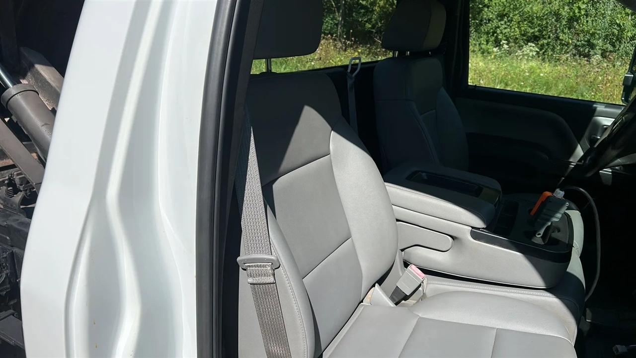 GMC Sierra 3500HD Base Long Box 4WD 2015