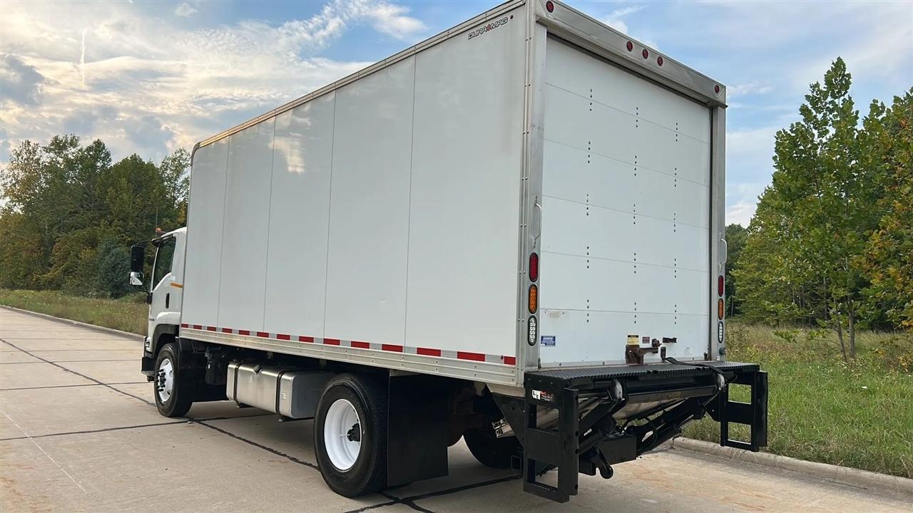Isuzu Trucks FTR  2019