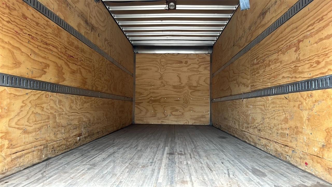 Isuzu Trucks FTR  2019