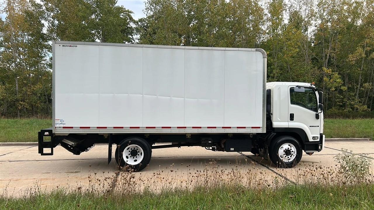 Isuzu Trucks FTR  2019