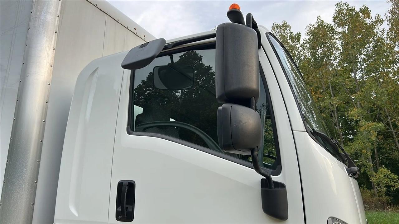 Isuzu Trucks FTR  2019