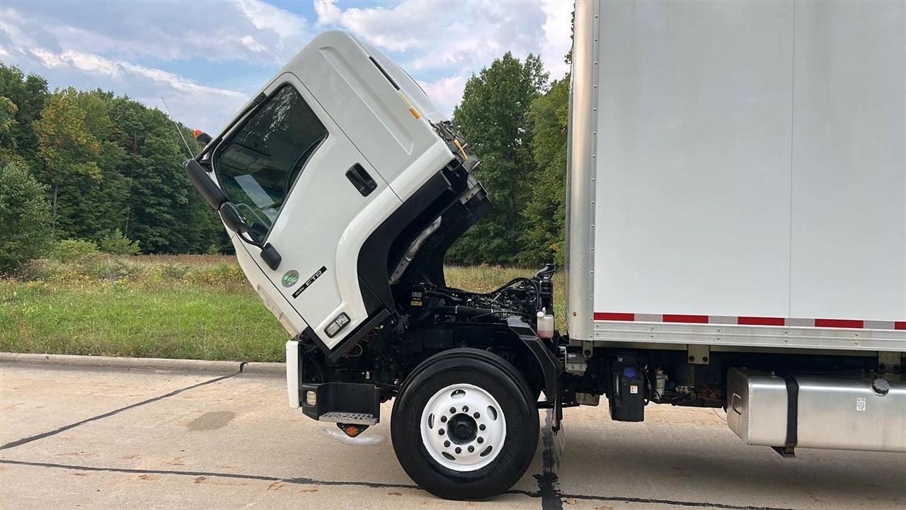 Isuzu Trucks FTR  2019