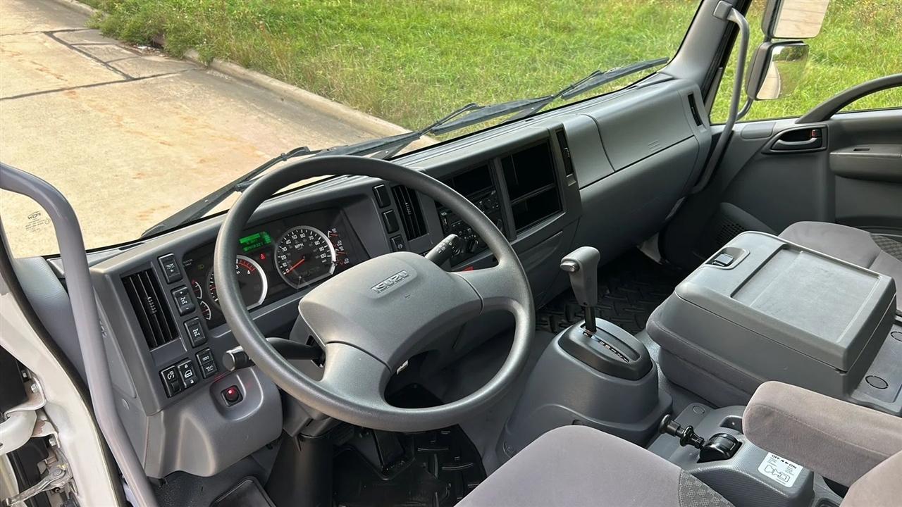 Isuzu Trucks FTR  2019