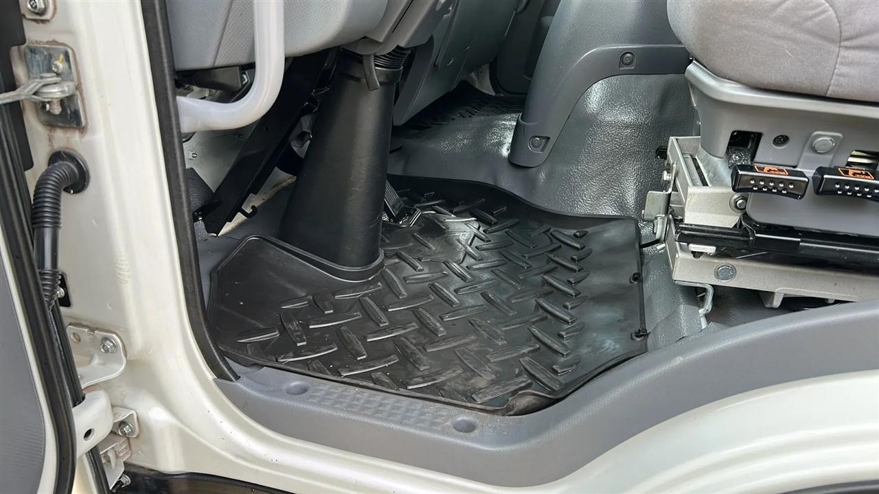 Isuzu Trucks FTR  2019